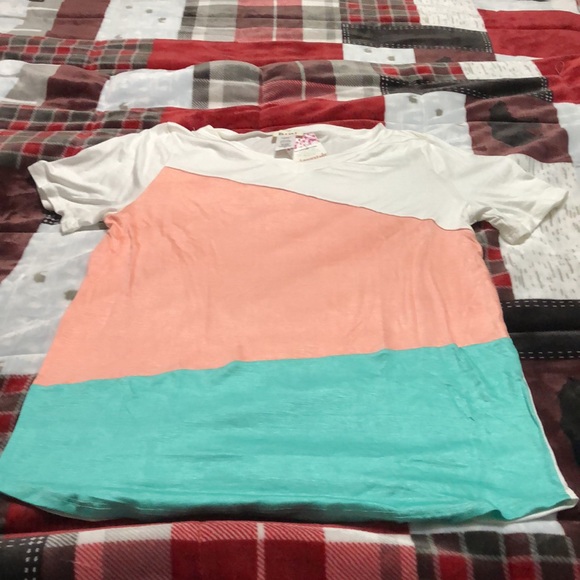 BiBi Tops - Color block tee women’s M NWT